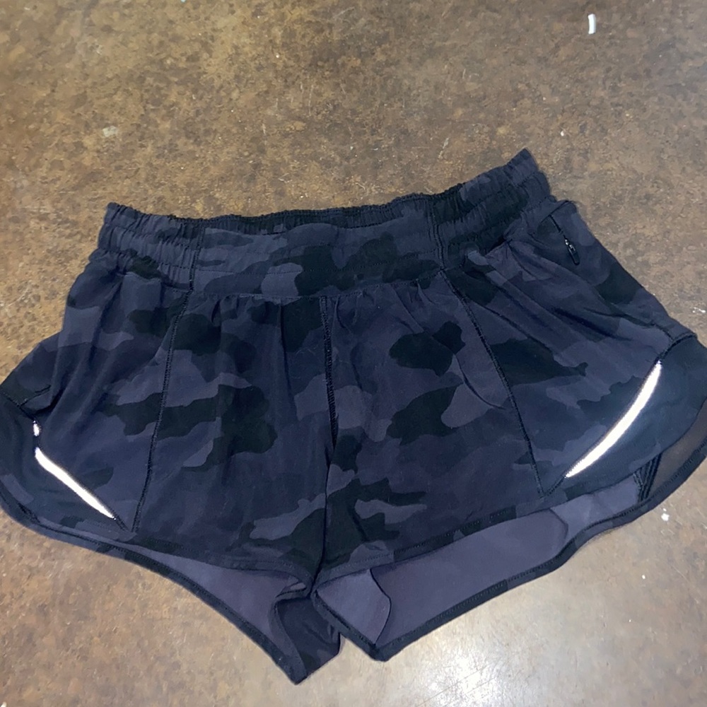 Black camo Lululemon hotty hot shorts